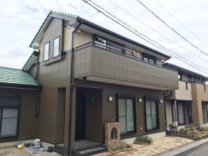 屋根に合わせた色味のチョイスで少しだけイメージが変わりました！